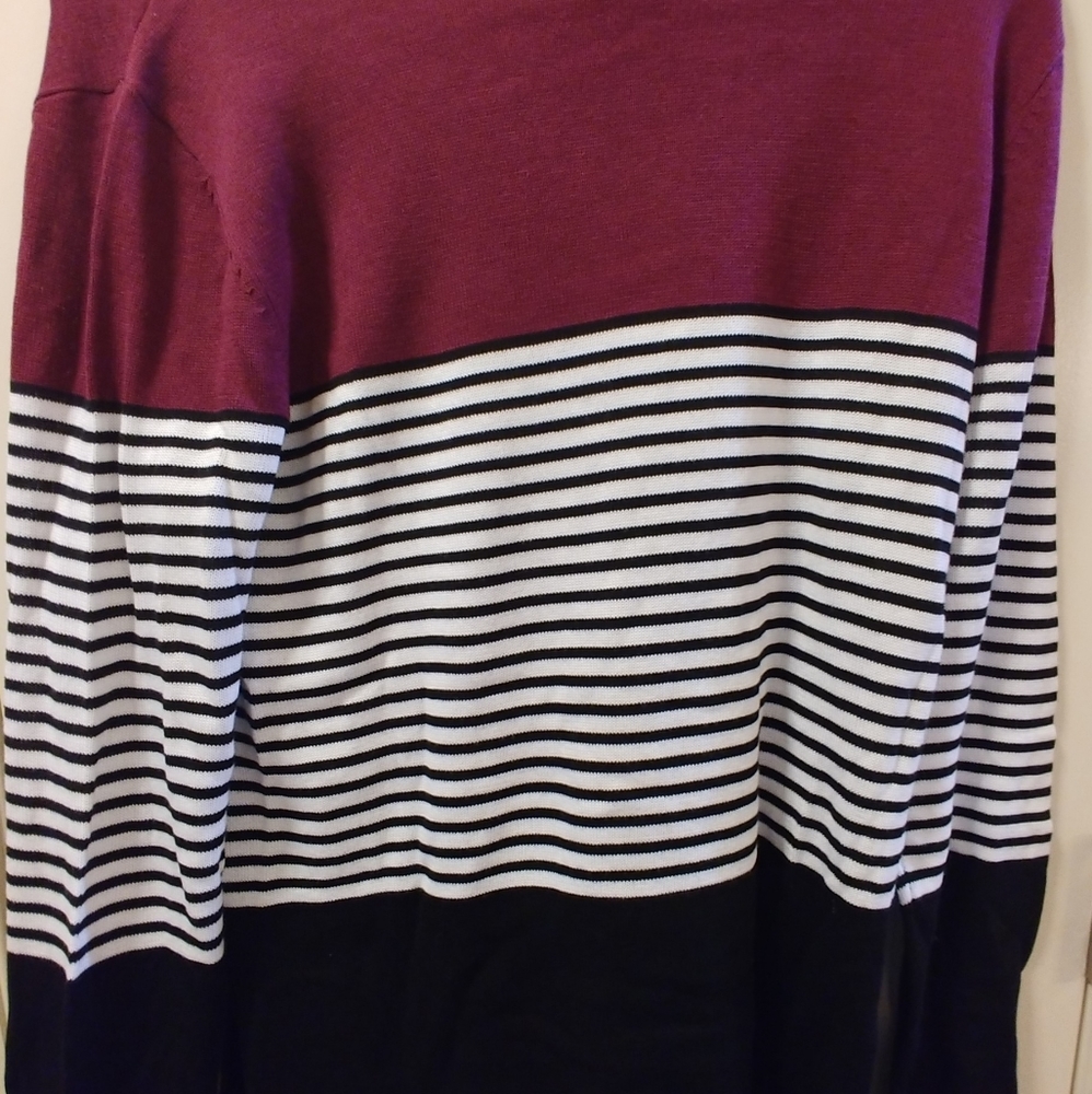 Andree by Unit Luxe Deep Plum & Black Colorblock Top - Picture 6 of 6